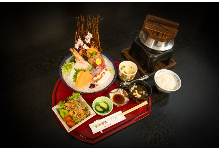 お刺身・釜炊きご飯御膳